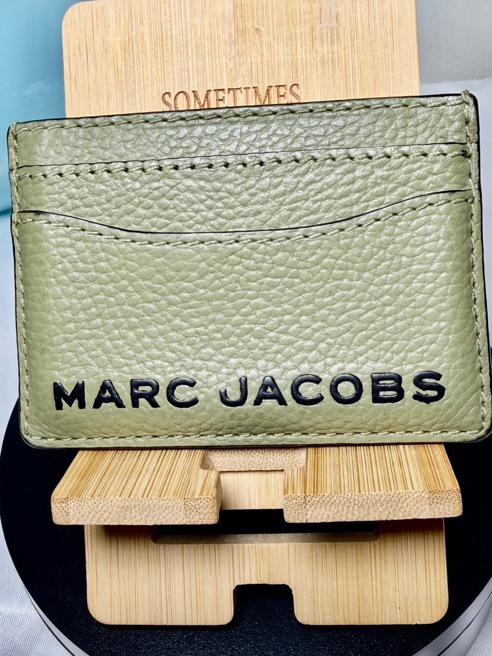 Marc Jacobs Olive Green Pebbled Leather Card Holder like new